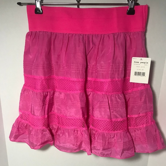 BNWT Free People Pink Miniskirt XS PRICE FIRM NO BUNDLE DISCOUNTS NO OFFERS - Picture 1 of 6